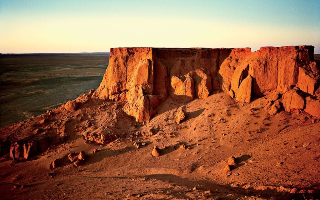 Горячие скалы пустыни Гоби