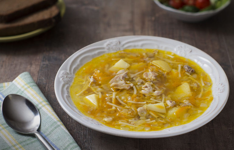 Рецепт куриного супа с вермишелью и картошкой